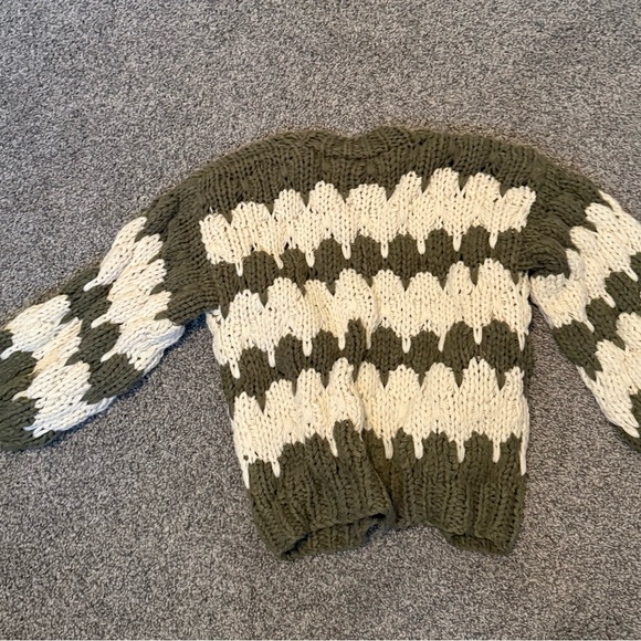 POL Green and Cream Cardigan - Picture 2 of 4